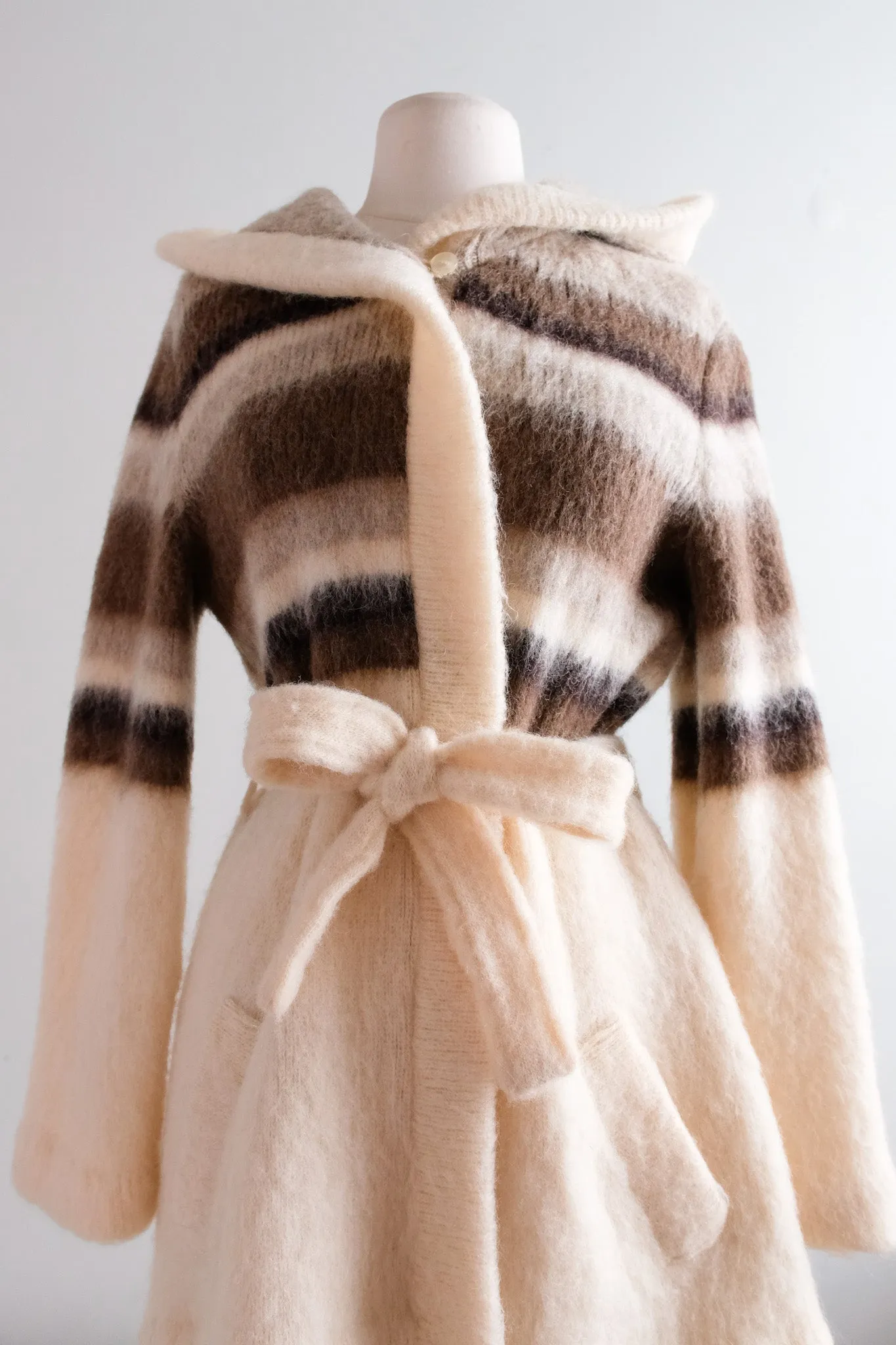 Coziest 1970's Made in Iceland Wool Sweater Coat / Sz M