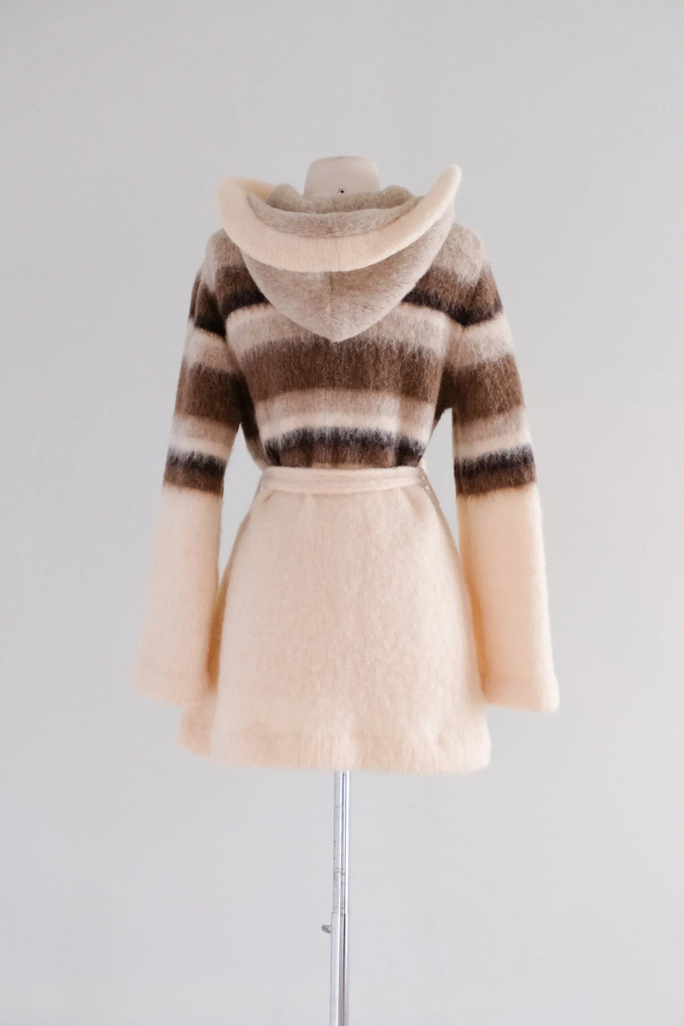 Coziest 1970's Made in Iceland Wool Sweater Coat / Sz M