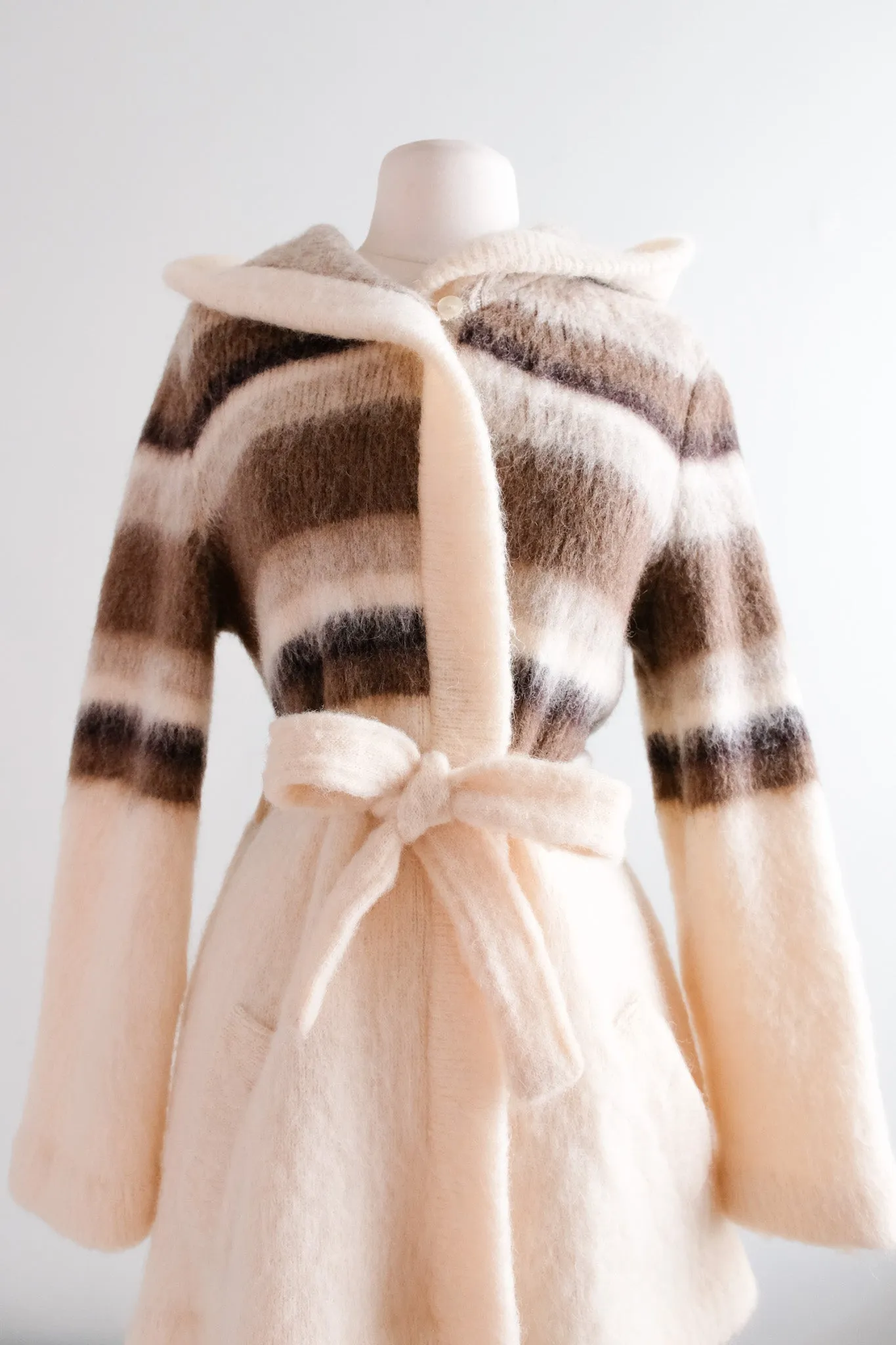 Coziest 1970's Made in Iceland Wool Sweater Coat / Sz M
