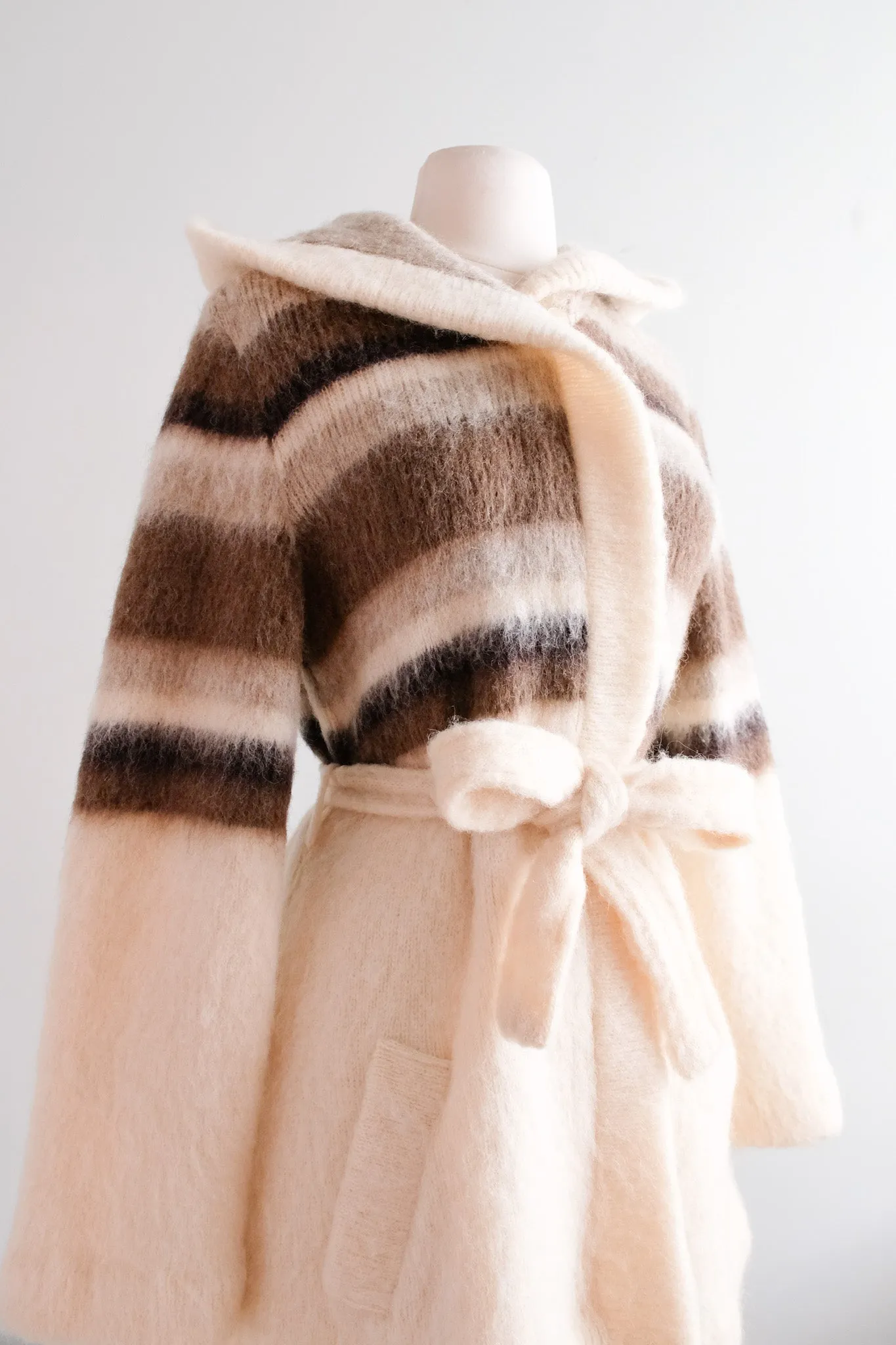 Coziest 1970's Made in Iceland Wool Sweater Coat / Sz M