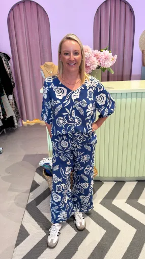 Elizabeth Summer - Blue and White Print - Top